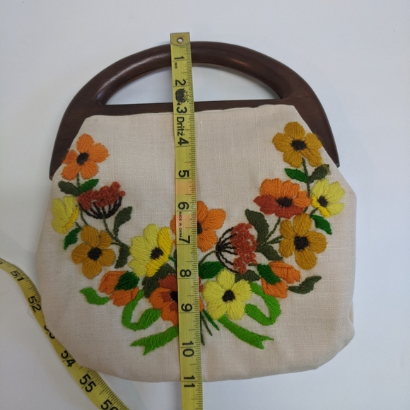 Vintage Wooden Handle Embroidered Hand Bag Purse - Picture 10 of 12